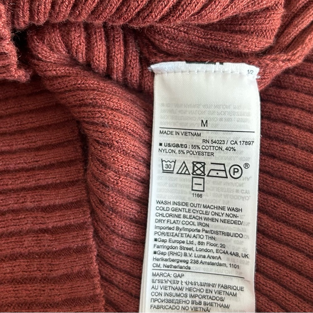 GAP Ribbed Knit Top in Deep Rust size medium - Picture 6 of 6